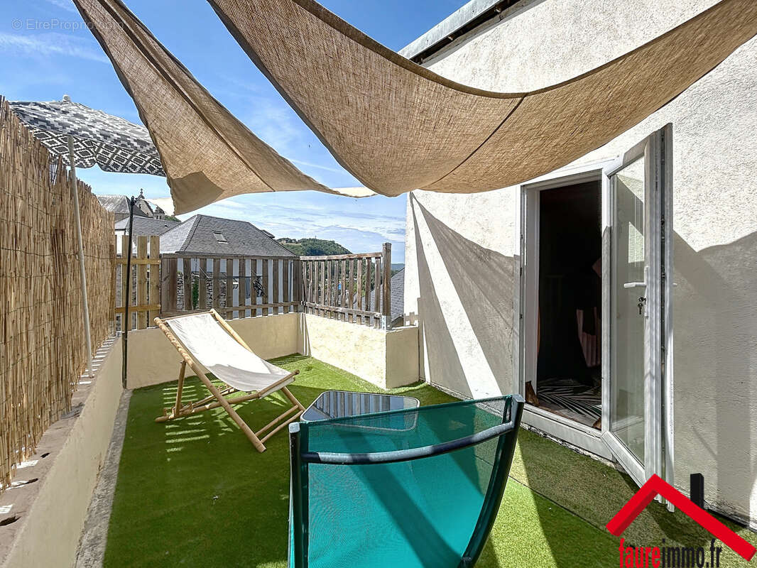 Maison à TERRASSON-LAVILLEDIEU