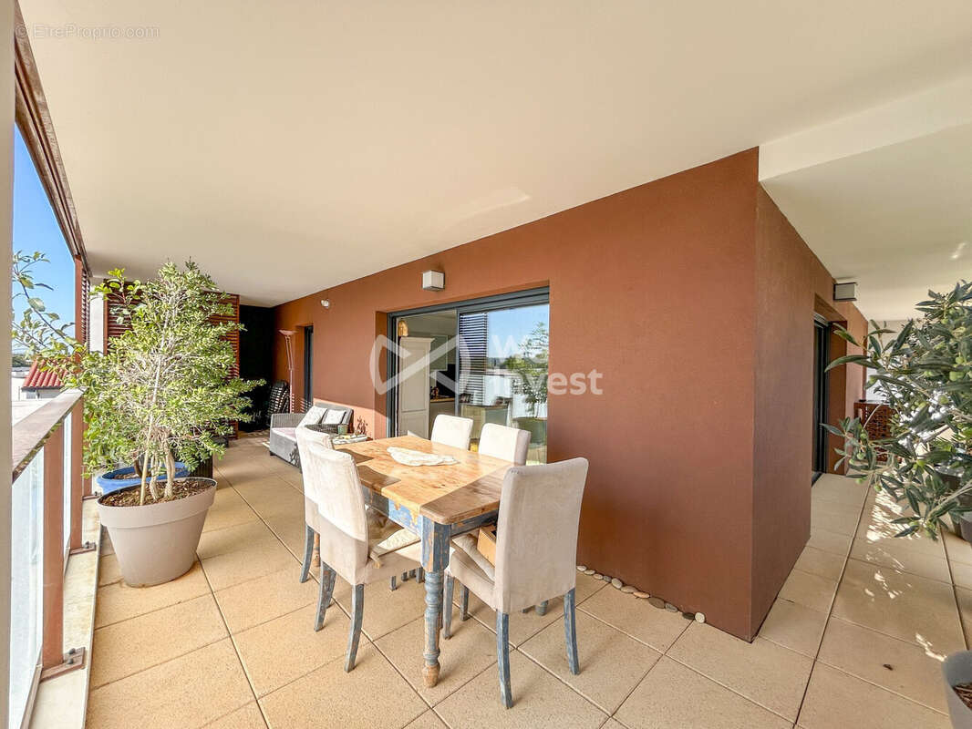 Appartement à MAUGUIO