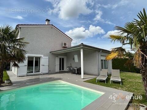 Maison à LA TALAUDIERE