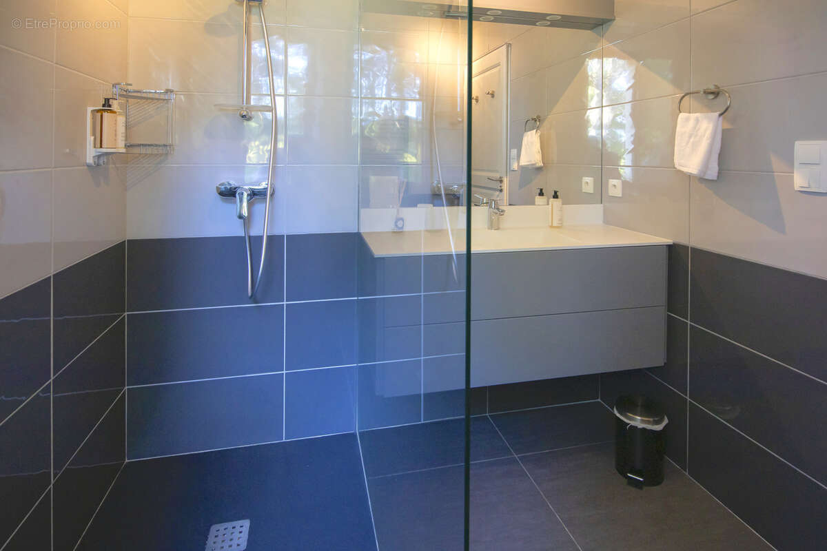 Maison à SAINT-EMILION