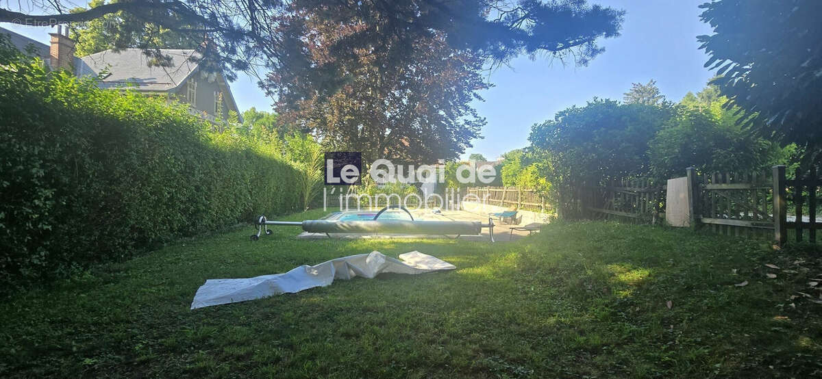 Terrain à AIX-LES-BAINS