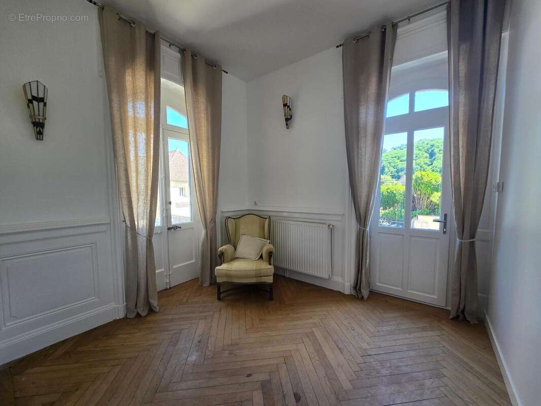 Appartement 77 m² à Belley  - photo 6