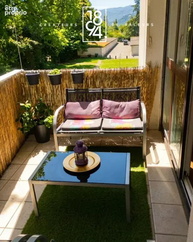 Appartement à MEYLAN