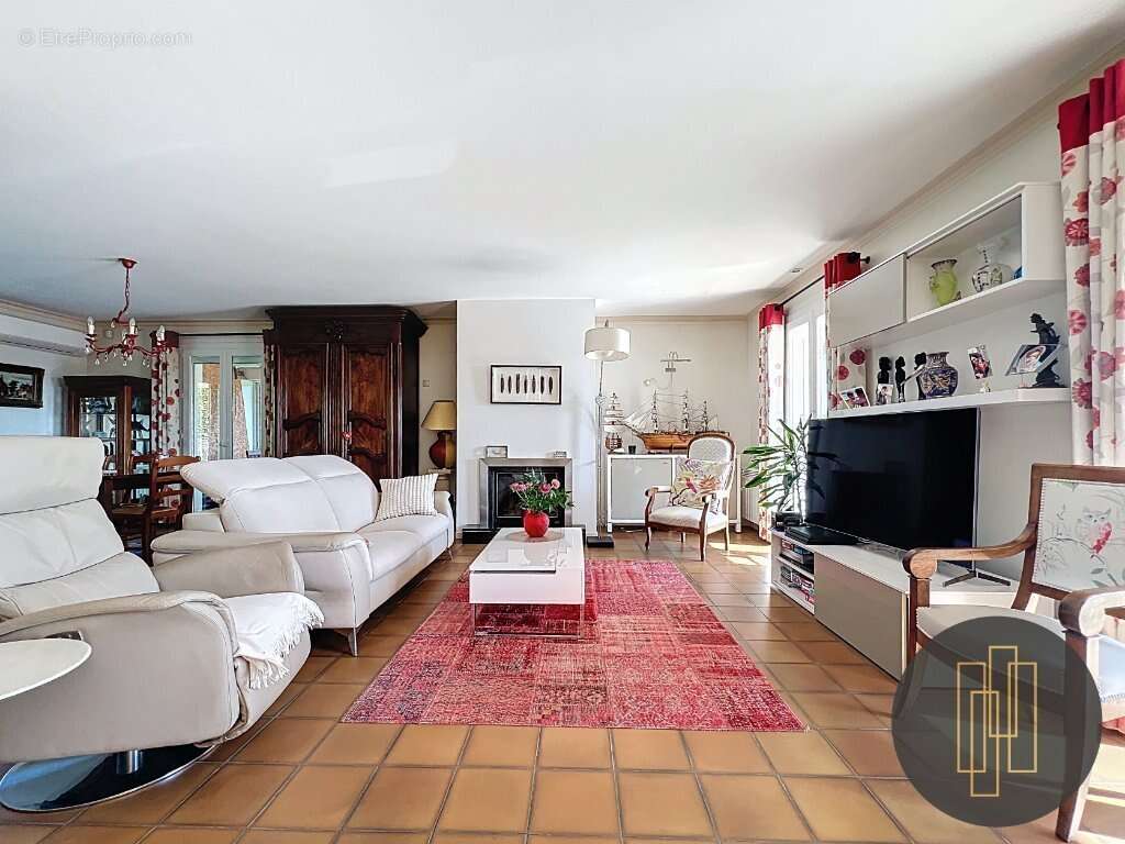 Maison à REYRIEUX