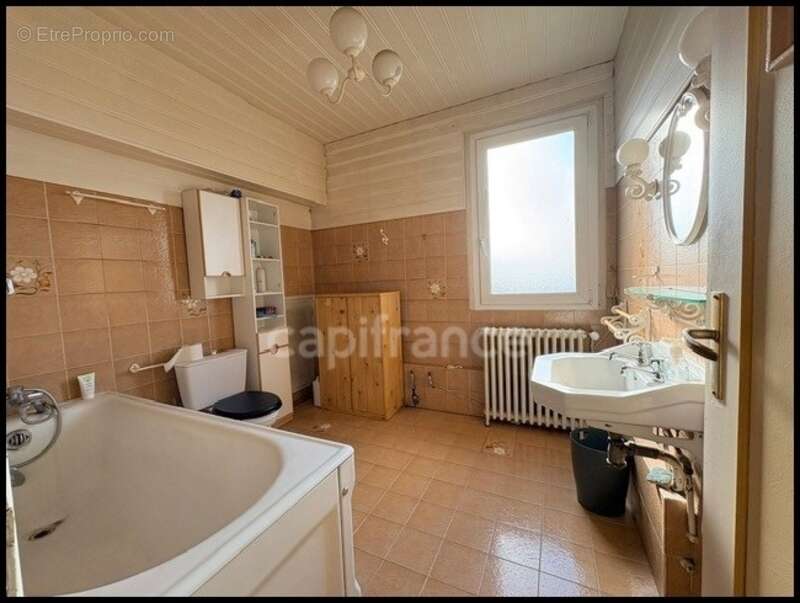 Maison à PETIT-COURONNE