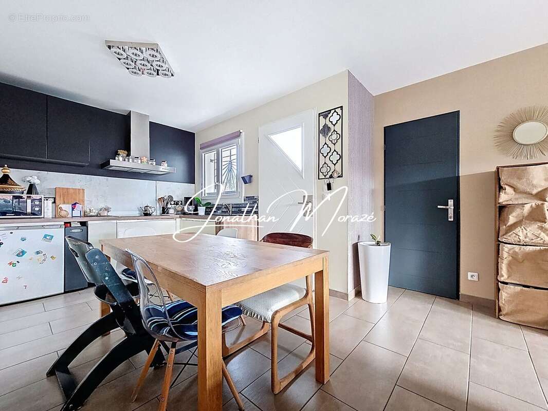 Maison 81 m² à Fourques  - photo 106