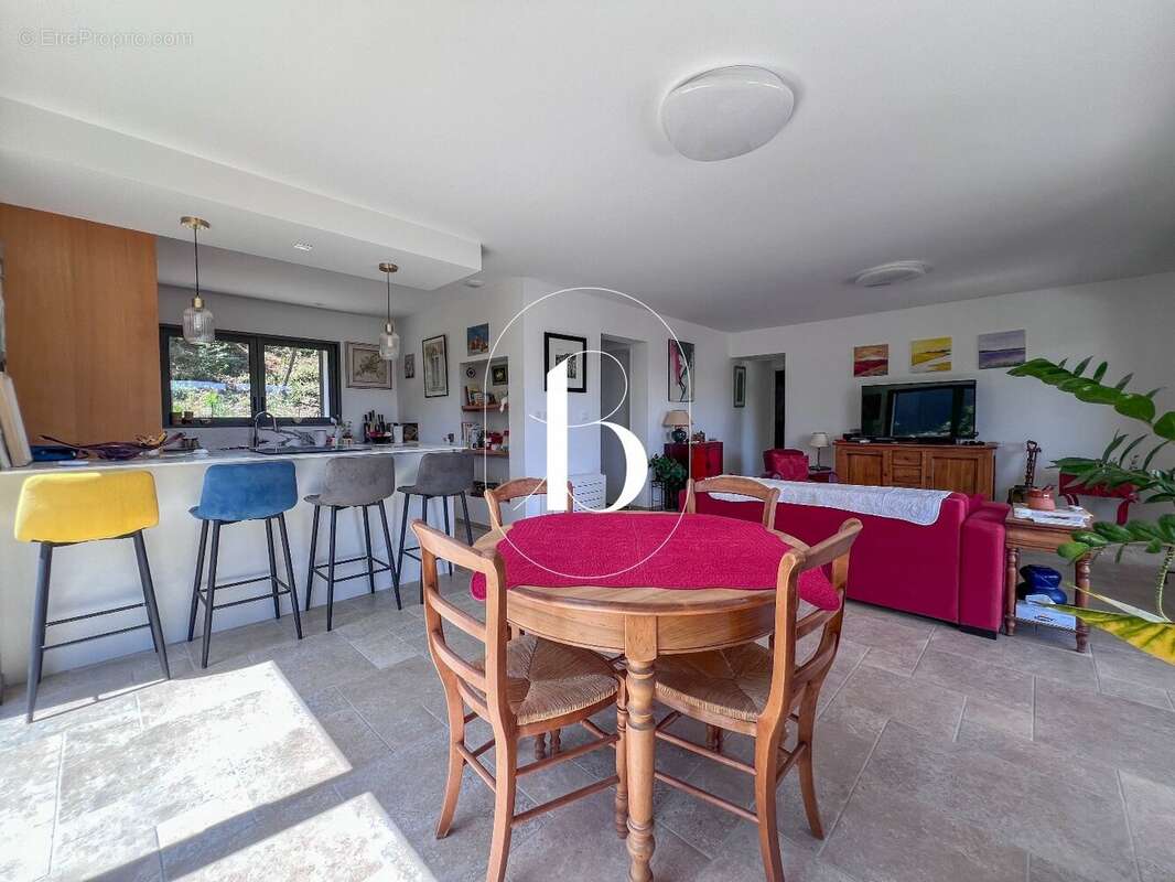 Maison 125 m² à Goudargues  - photo 12