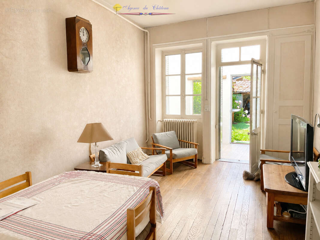 n°3 - Maison à LA CLAYETTE