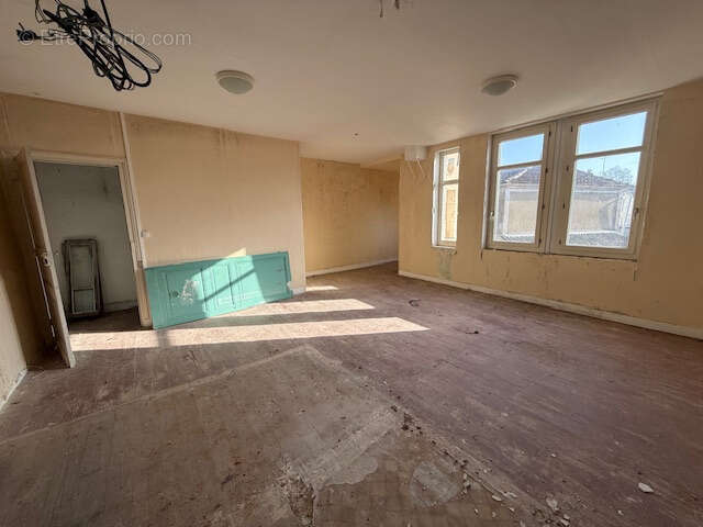 Appartement à SAINT-AIGULIN