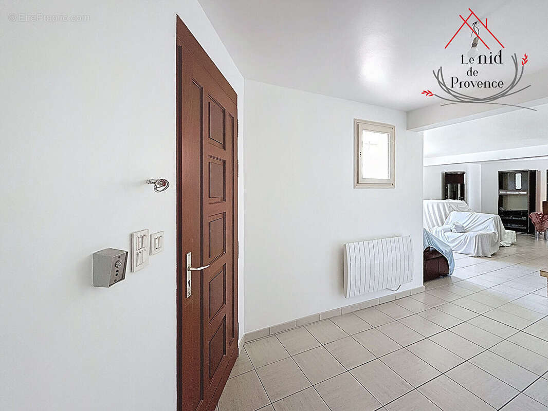 Maison à PERNES-LES-FONTAINES