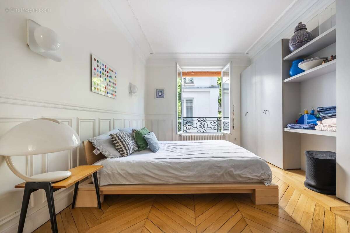 Appartement à PARIS-3E