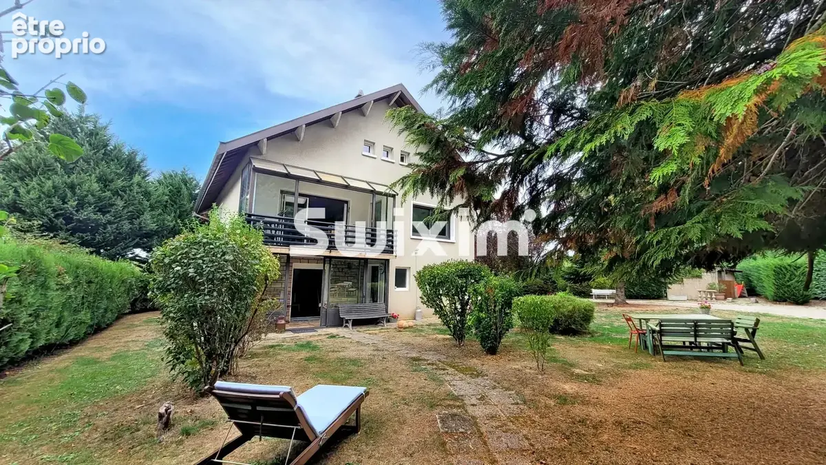 Grande maison familiale avec piscine à Sornay - photo 1