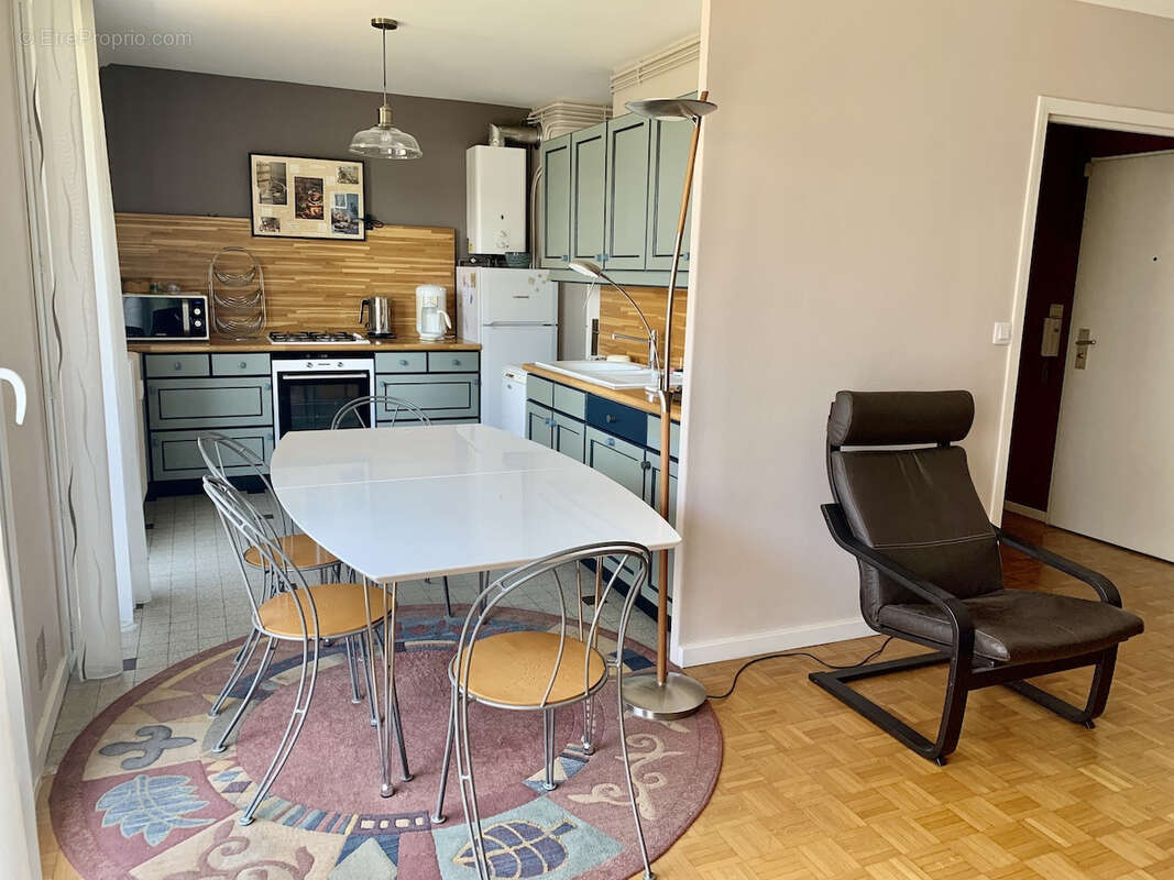 Appartement à SAINT-FONS