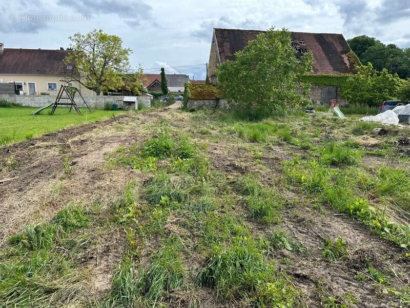 Dijon sud broindon terrain a batir de 863 m2 - photo 3