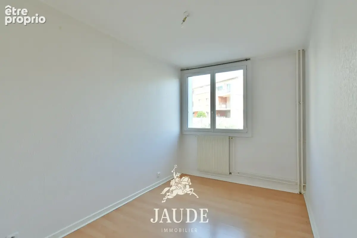 Appartement T3 de 66,33 m2 avec parking et cave, 7 rue Saint-Simon à Clermont-Ferrand - photo 6