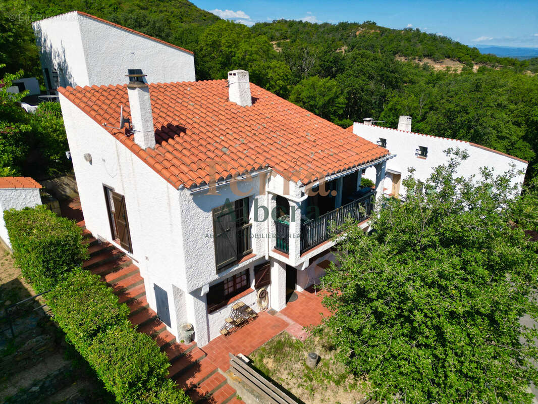Maison à LAROQUE-DES-ALBERES