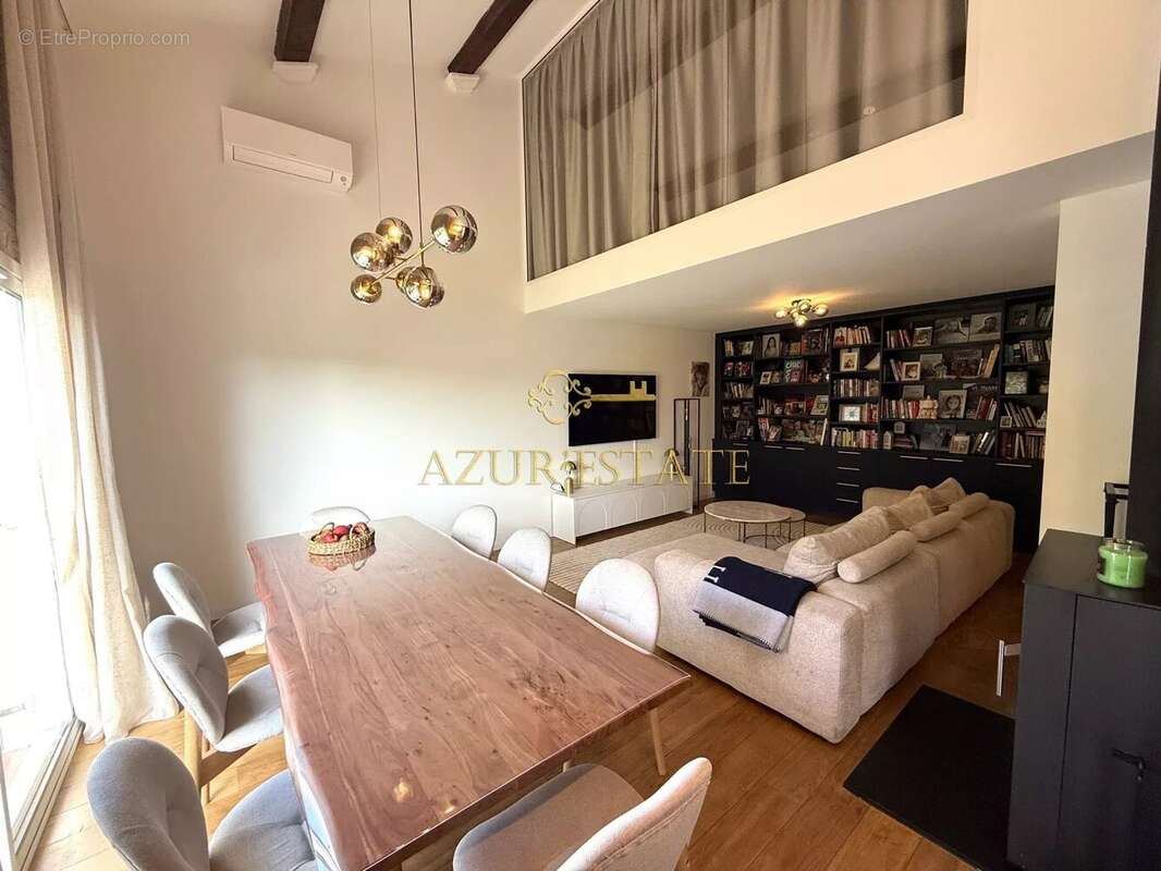 Maison à EZE