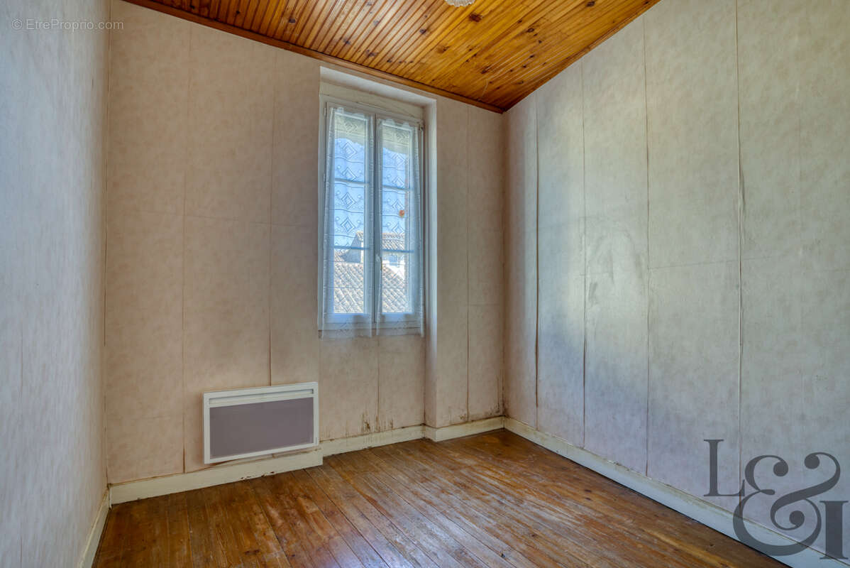Maison à SAINTE-LIVRADE-SUR-LOT
