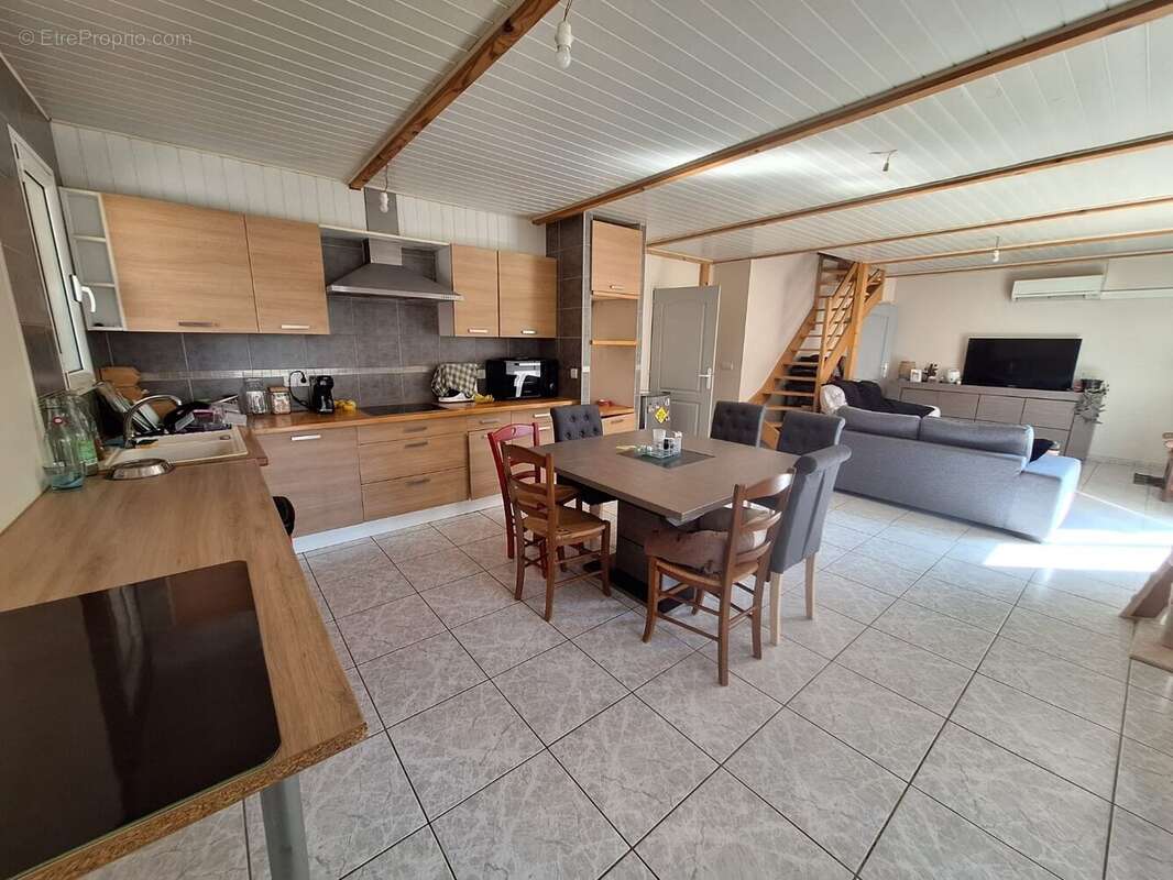 Maison à LAROQUE-DES-ALBERES