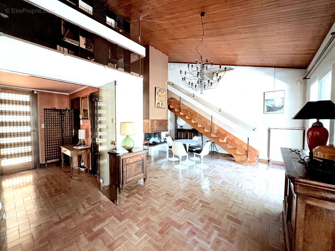 Maison à VILLENEUVE-LES-AVIGNON