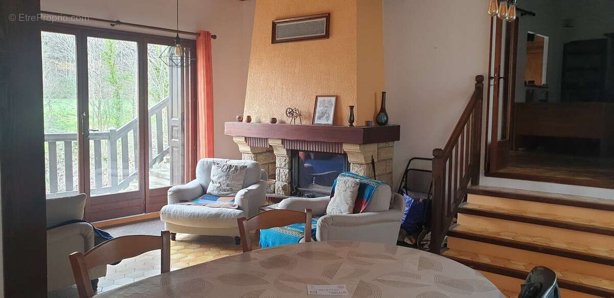 Maison à PUILAURENS