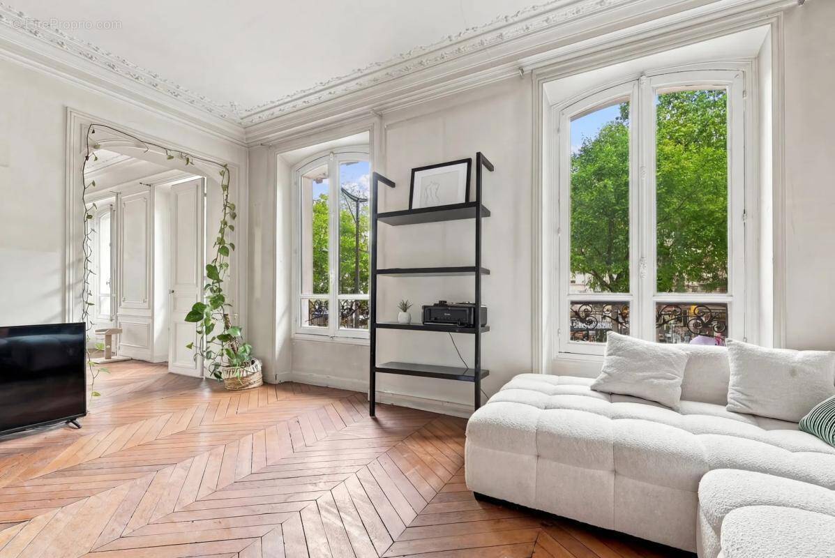 Appartement à PARIS-10E