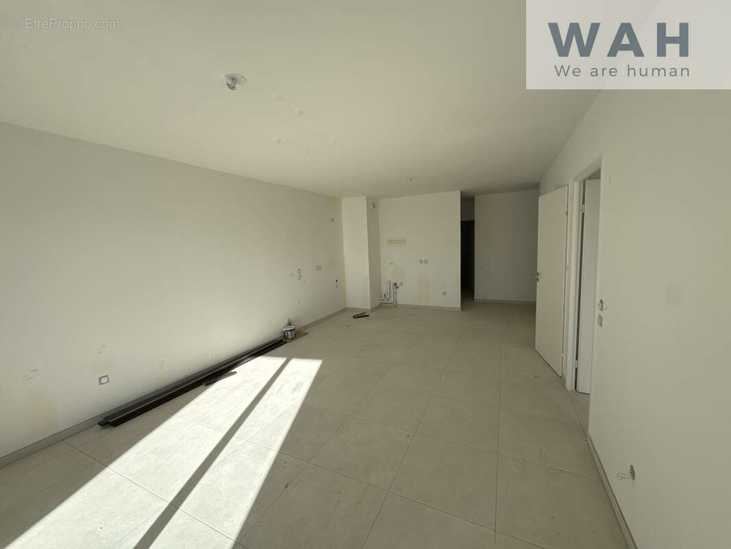 Appartement à VALERGUES