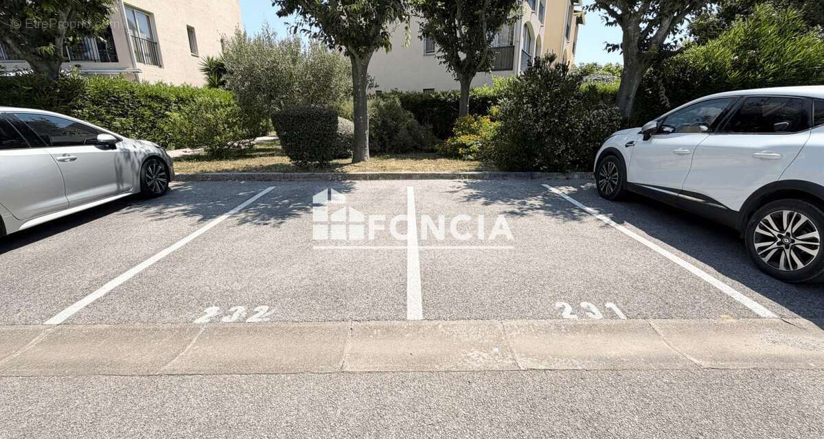 Appartement à LA LONDE-LES-MAURES