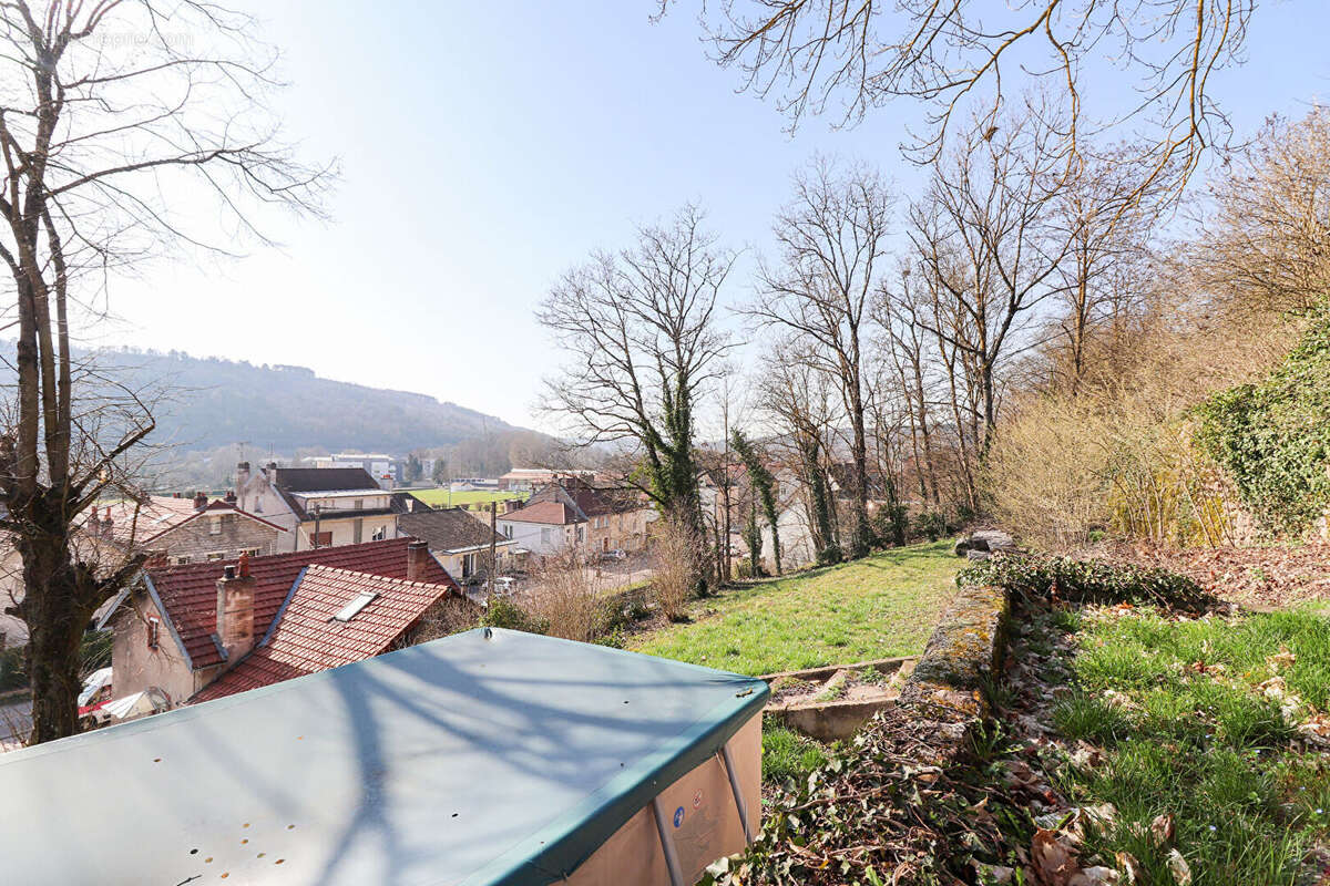 Appartement à PLOMBIERES-LES-DIJON