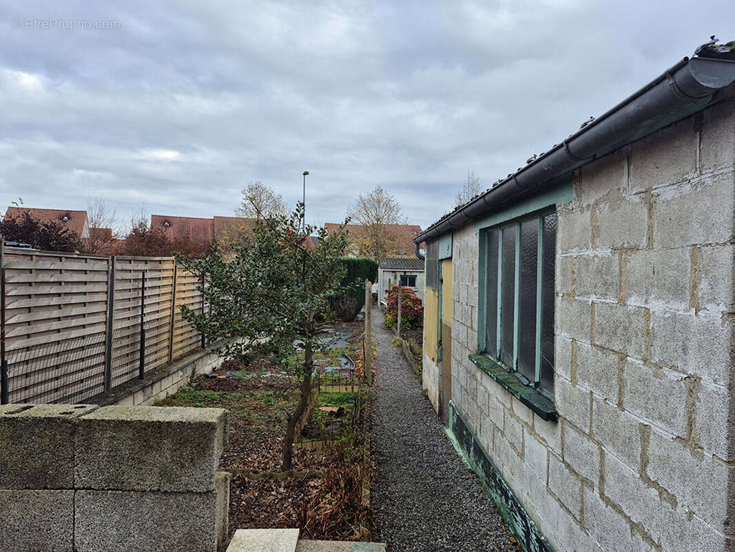 Maison à DOUCHY-LES-MINES