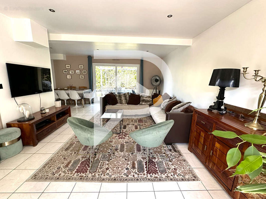 Maison à MONTMORENCY