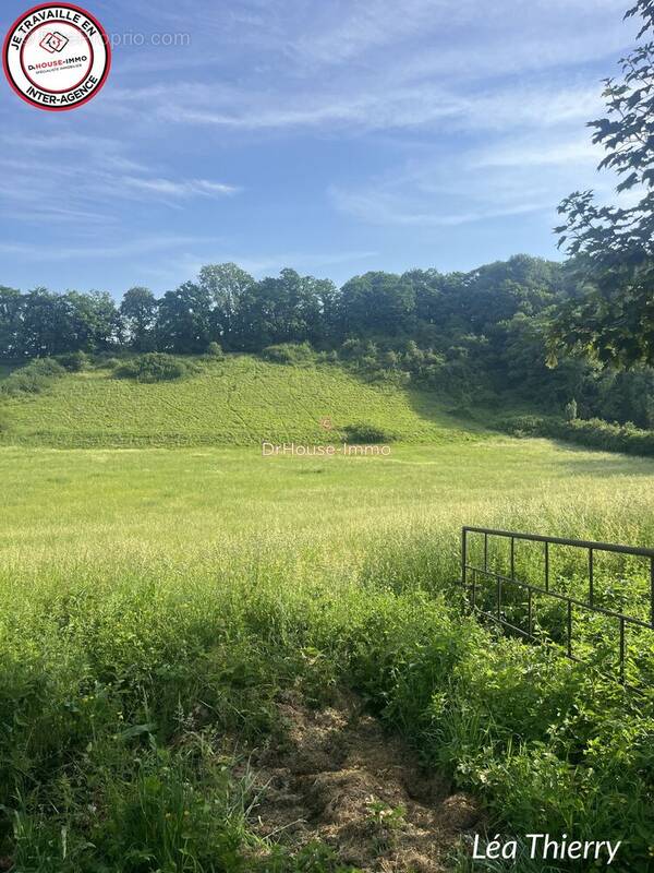 Terrain à CROISY-SUR-ANDELLE