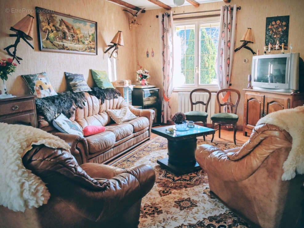 Maison à FONTAINE-LE-PIN