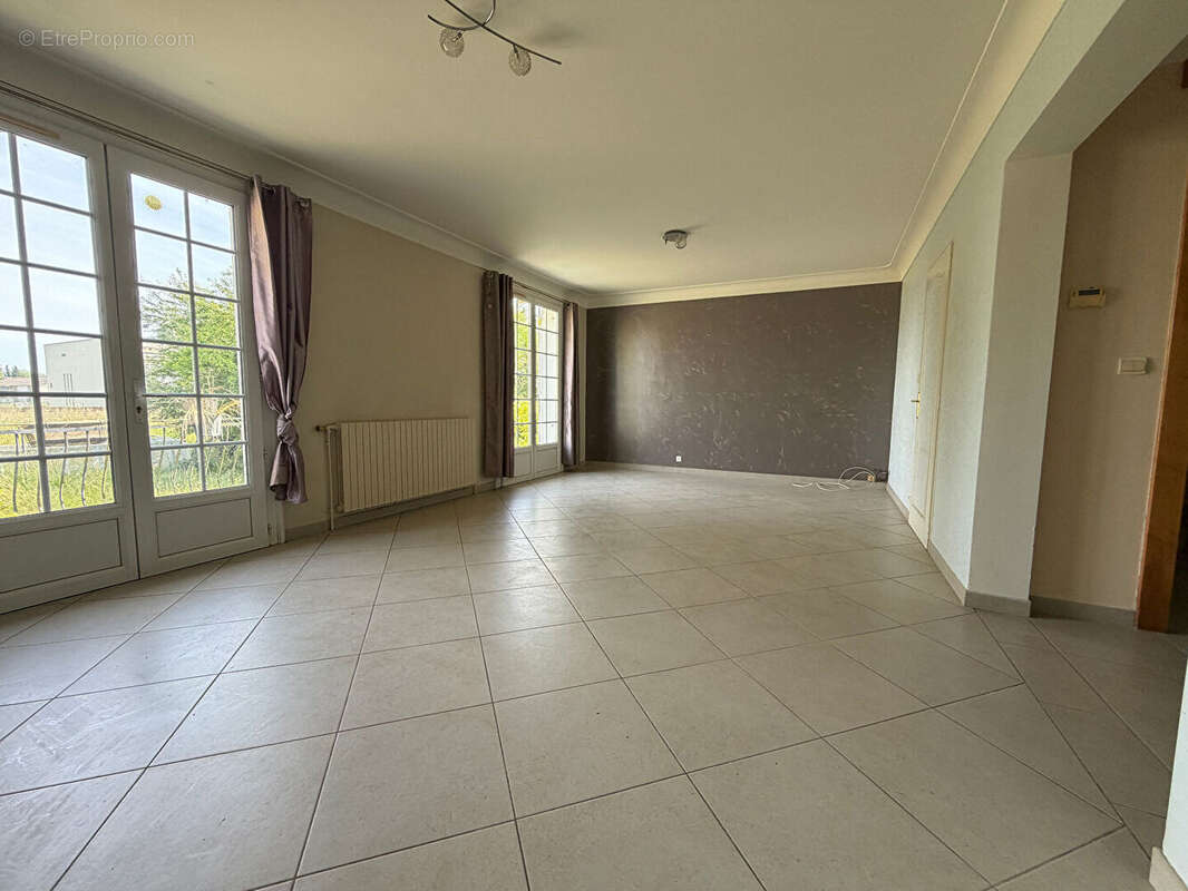 Maison à NAINTRE