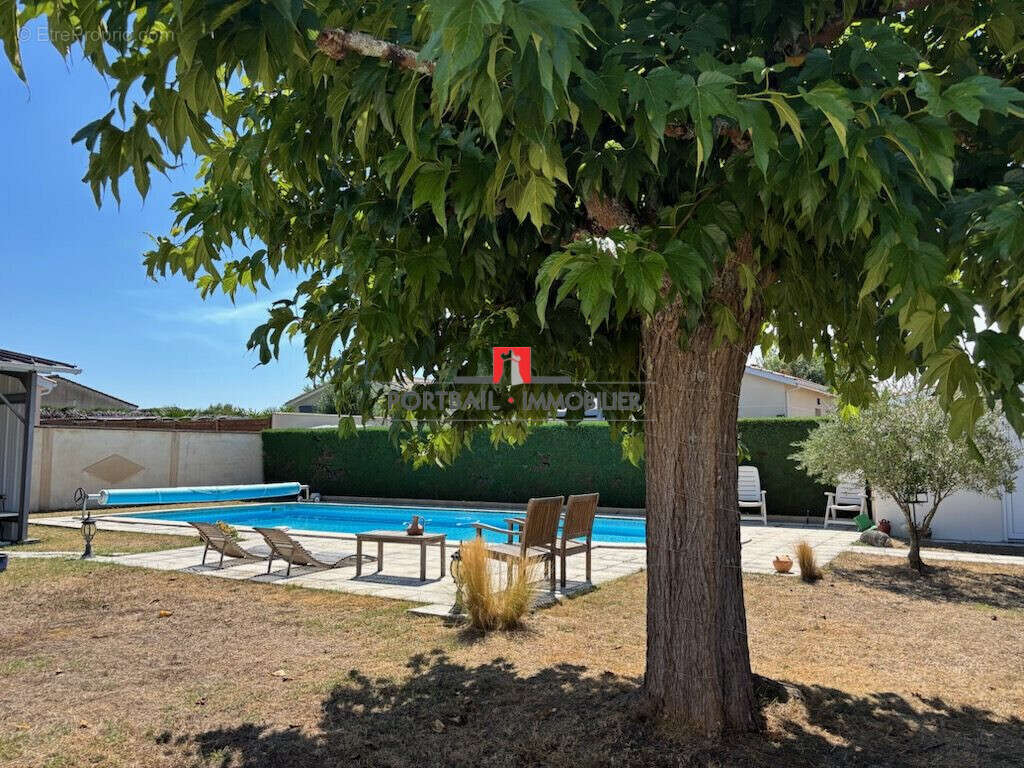 Maison 113 m² à Saint-Andre-De-Cubzac  - photo 4