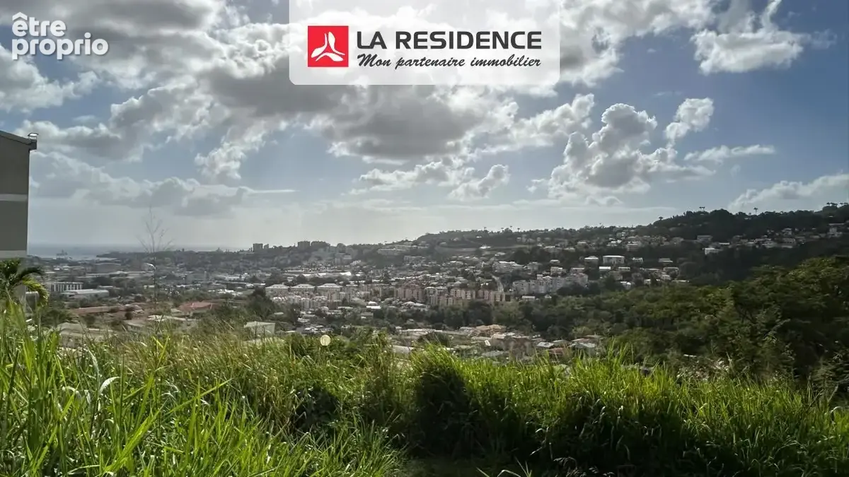Terrain à FORT-DE-FRANCE