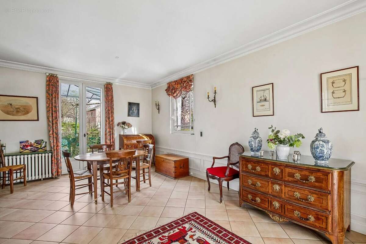 Le vesinet - maison de charme - 6 chambres - 155 m² au sol - terrain 572 m² - 5 mn rer - photo 8