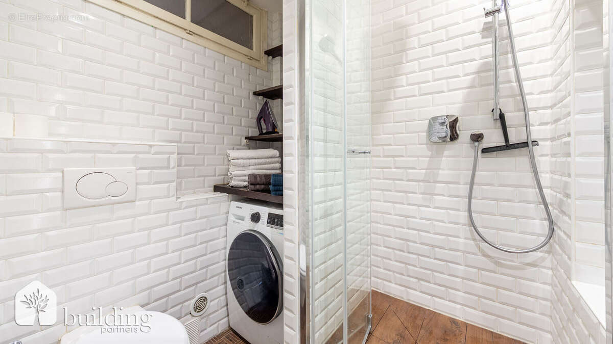 Appartement à PARIS-17E