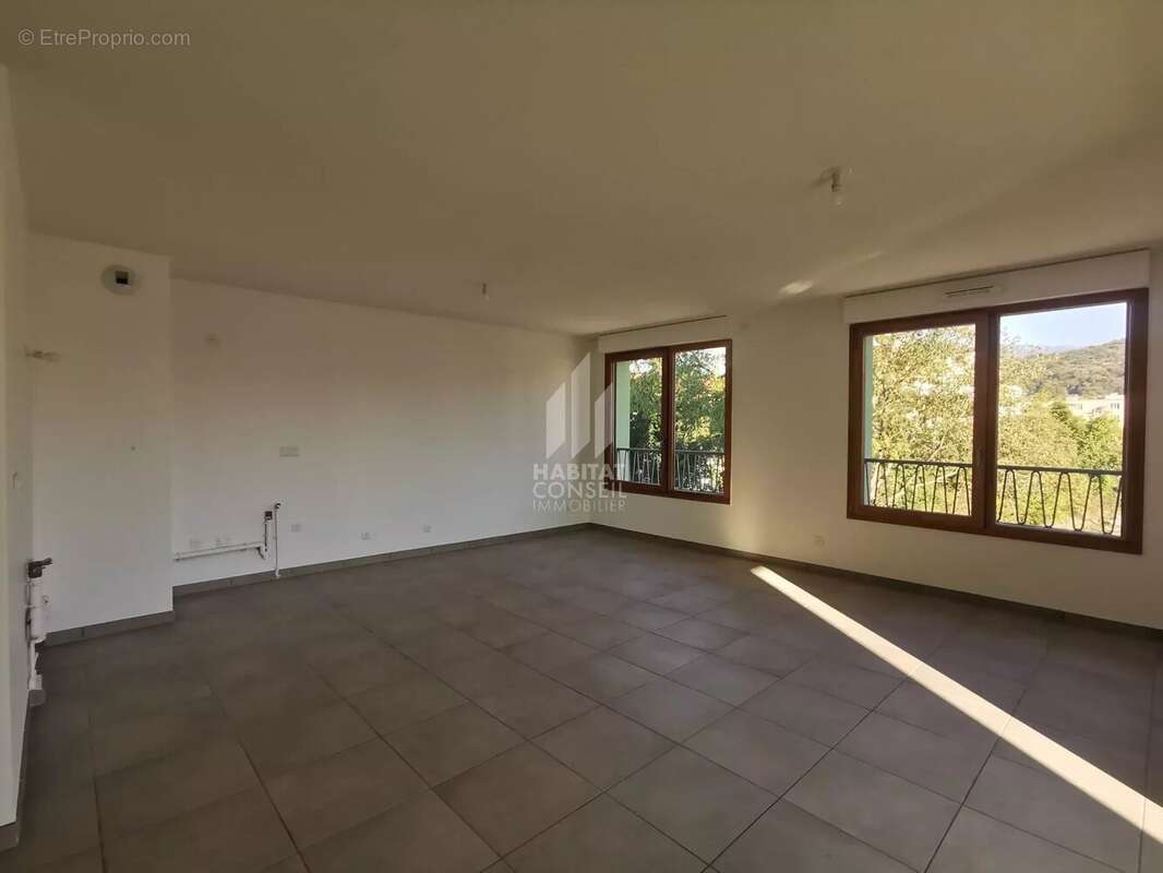 Appartement à LE PONT-DE-CLAIX