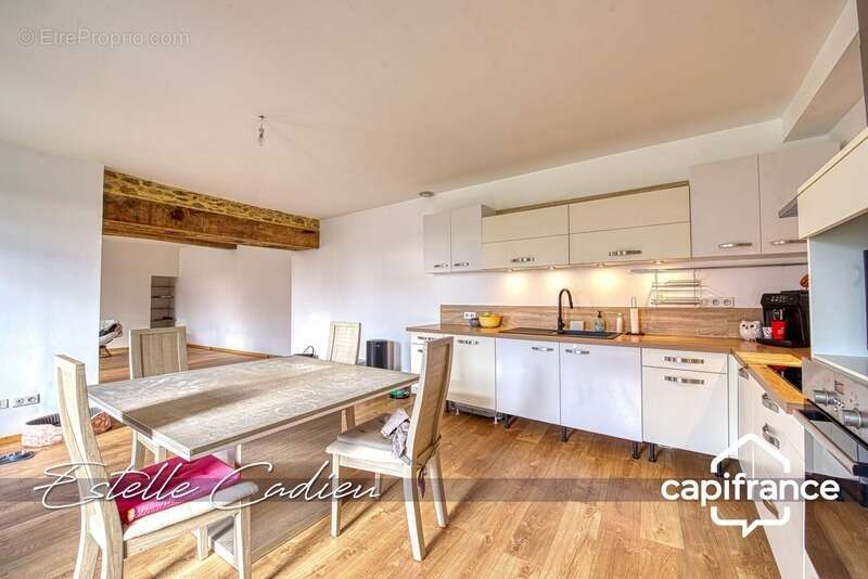 Maison à SAINT-PIERRE-DU-CHEMIN