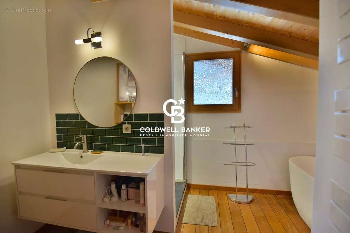 Propriété sur 2 niveaux avec 2 appartements - 153 m² - Les Houches - photo 10