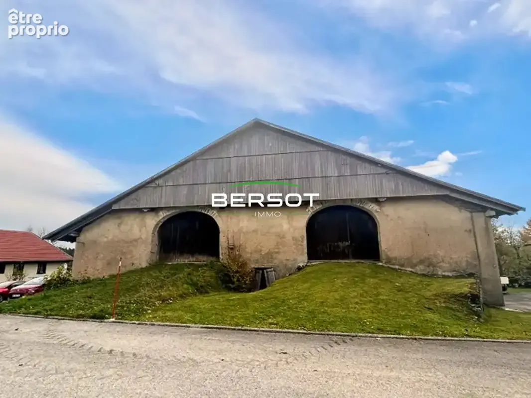 Ferme comtoise mitoyenne proche frontière suisse - photo 2