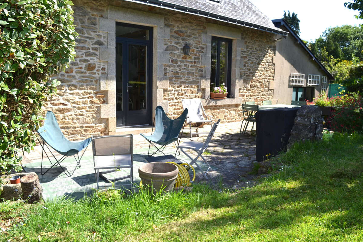 Rare en centre-ville   Propriété de charme fin XIXe, 6 chambres, jardin paysager - photo 12