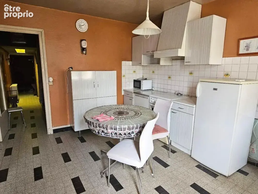 Maison à rénover – 2 chambres - Extérieurs - Garage - Pont-du-Château (63) - photo 7