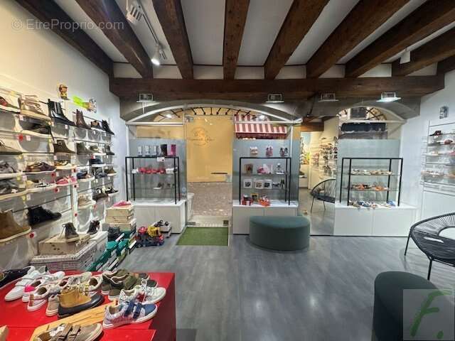 Commerce à CHAMBERY