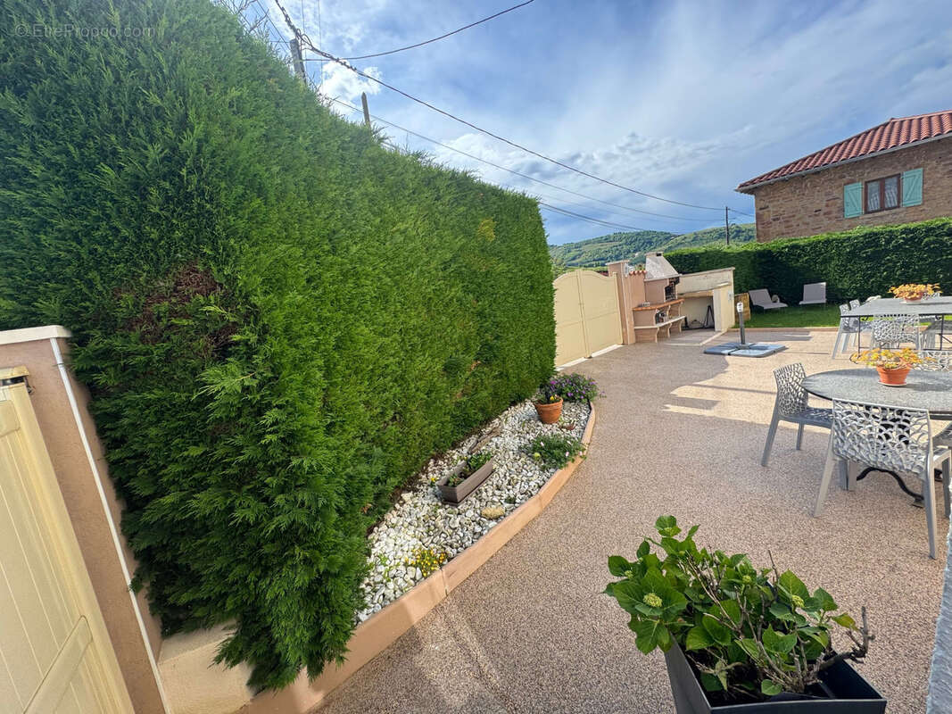 Maison 5 pièces de 102m2, dont 3 chambres et jardin - photo 13