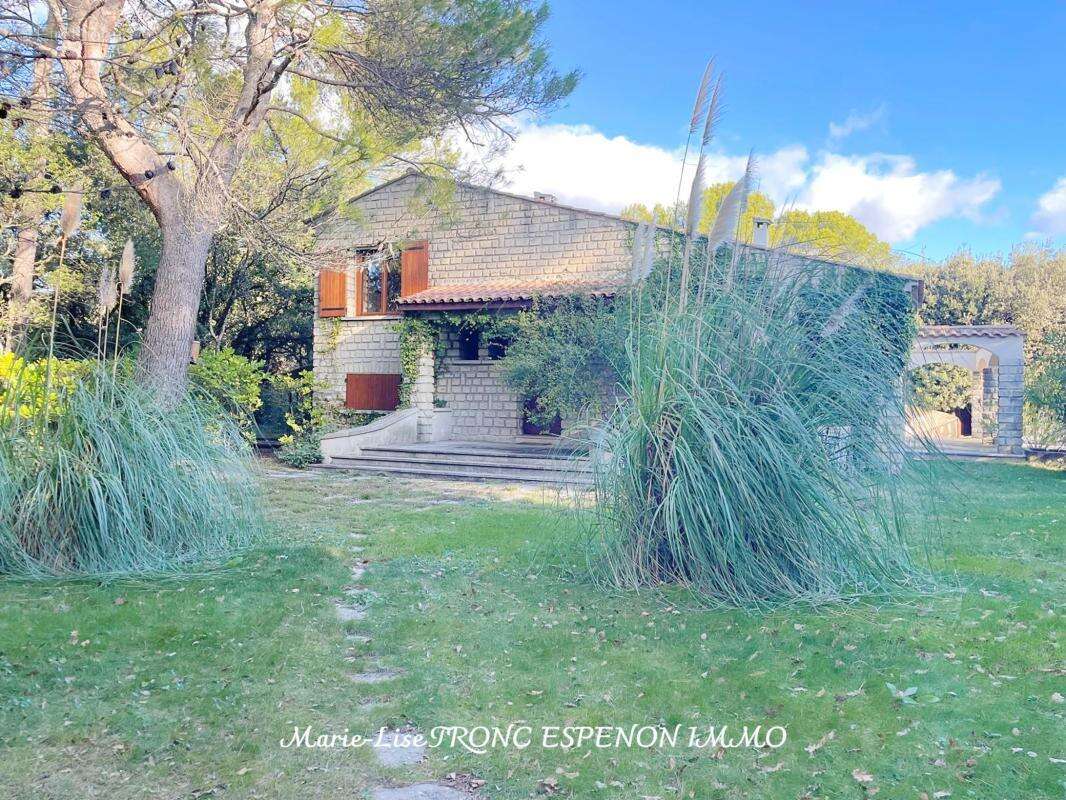 Maison à PERNES-LES-FONTAINES