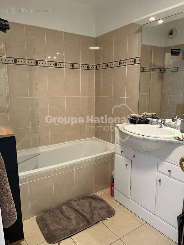 Appartement à LE LUC
