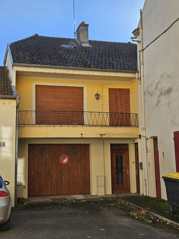 Maison à VERDUN-SUR-LE-DOUBS