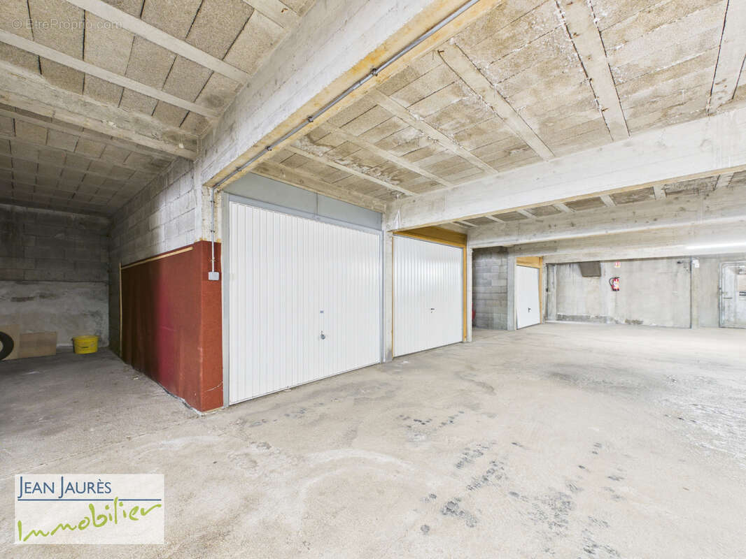 Appartement lumineux avec balcon, garage et vue dégagée   Résidence Saint-Bruno - photo 12